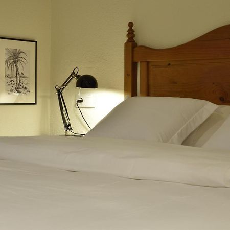 Hostal Can Maret Vilademuls Exteriör bild